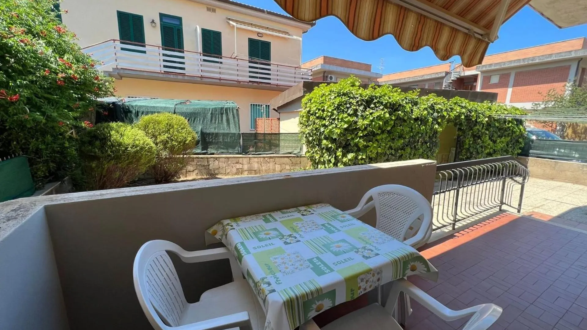 Villa Appartamenti Na Follonica